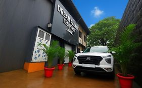 Hotel Dream Palace Residency - Near To Us Embassy Bkc Mumbai